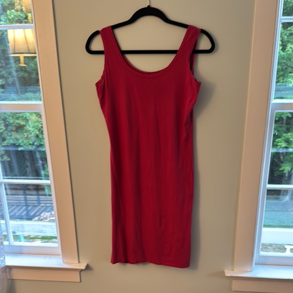 Elegant Red Sleeveless Dress